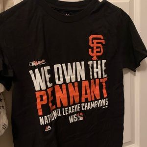 Giants tee
